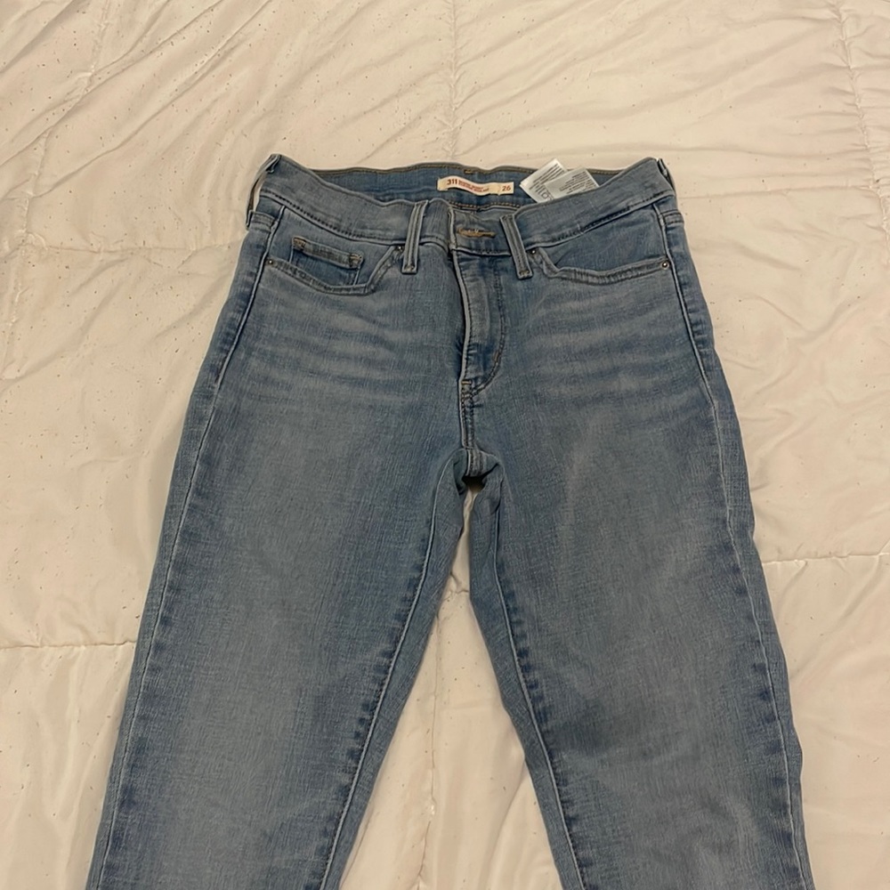 311 Shaping Skinny Levi Jeans